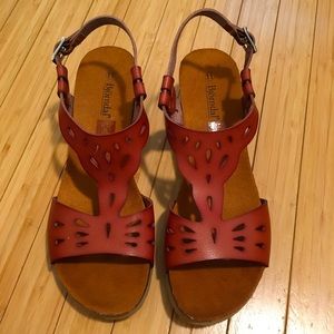 Bjorndal Luna sandals 11 warm brown comfy like new